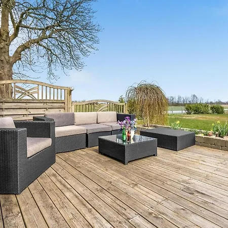 Beautiful In Sllested With Wifi And 1 Bedrooms 2 *